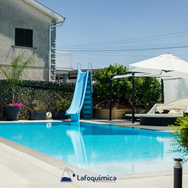 Piscina transbordo vista geral