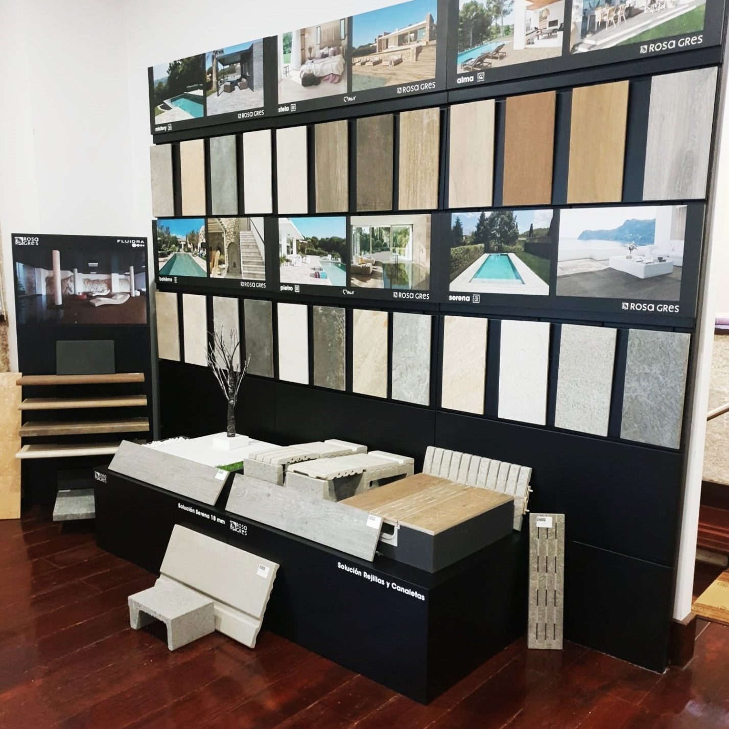 Expositor da Rosa Gres – Lafoquímica Expositor da Rosa Gres - Lafoquímica