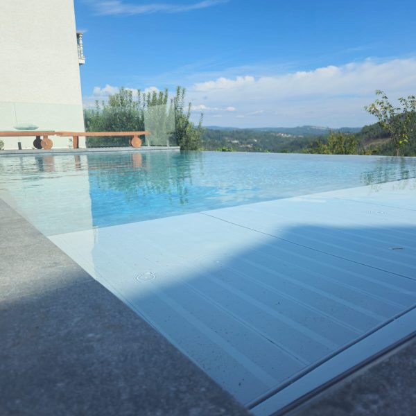 Piscina infinita vista