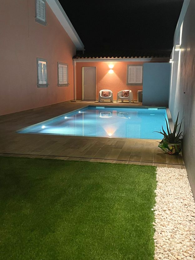 Piscina noite skimmer