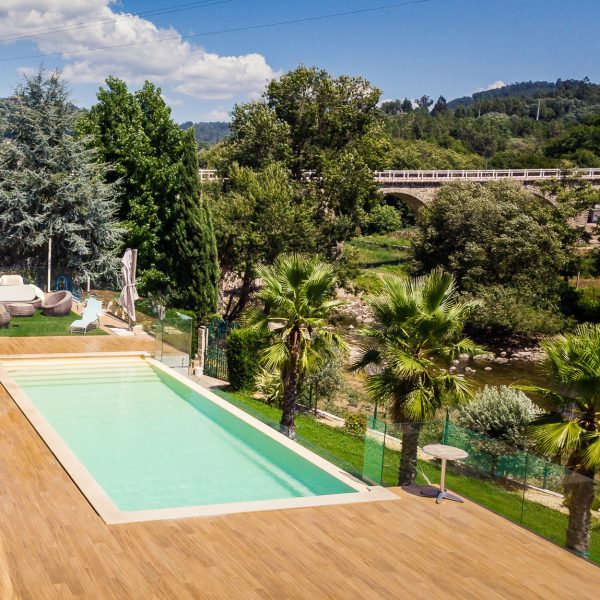 Piscina infinita tela areia 3D